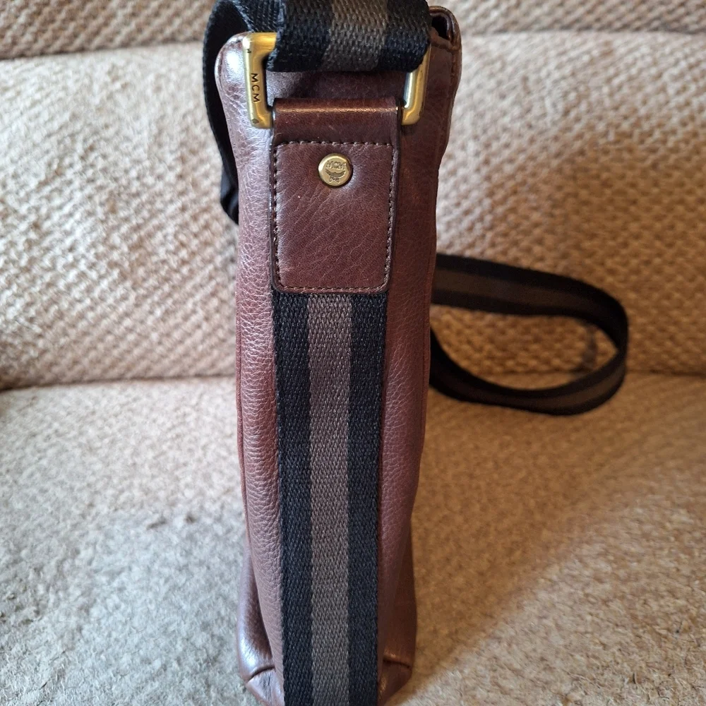 MCM Brown Leather Men's Women's Messenger Bag Stripe Adjustable Strap Black